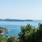 Barbara 3*